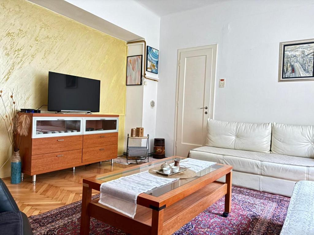 Centar Sarajevo Main Street Apartment - 4