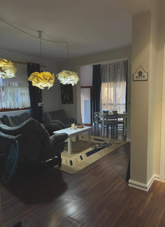 Ho&En - Coastal Serenity Entire Rental Unit in Durrës, Albania, Durrës