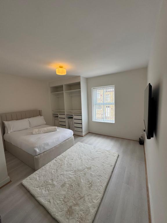 The Beige House, Batley