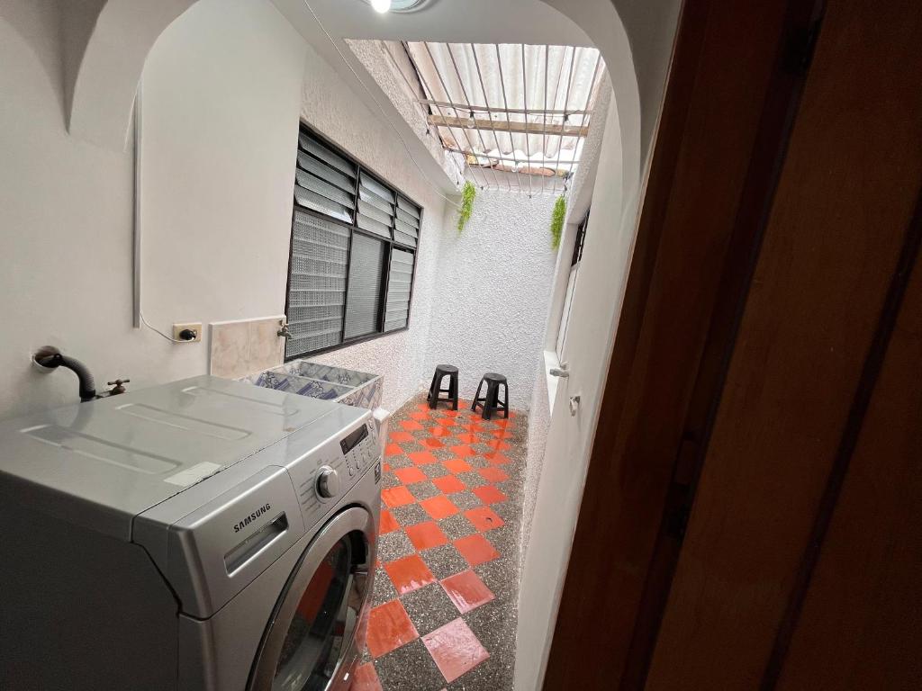 Amplio apartamento Guayabal cerca aeropuerto Olaya Herrera - 2