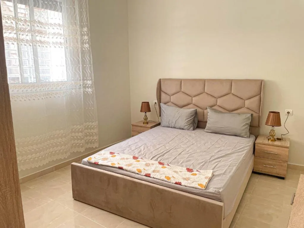 Appartement in ground floor in Al houceima، فندق في الحسيمة