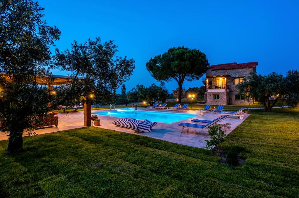 Mediterraneo Luxury Suites Halkidiki — Hotel in Chalkidiki