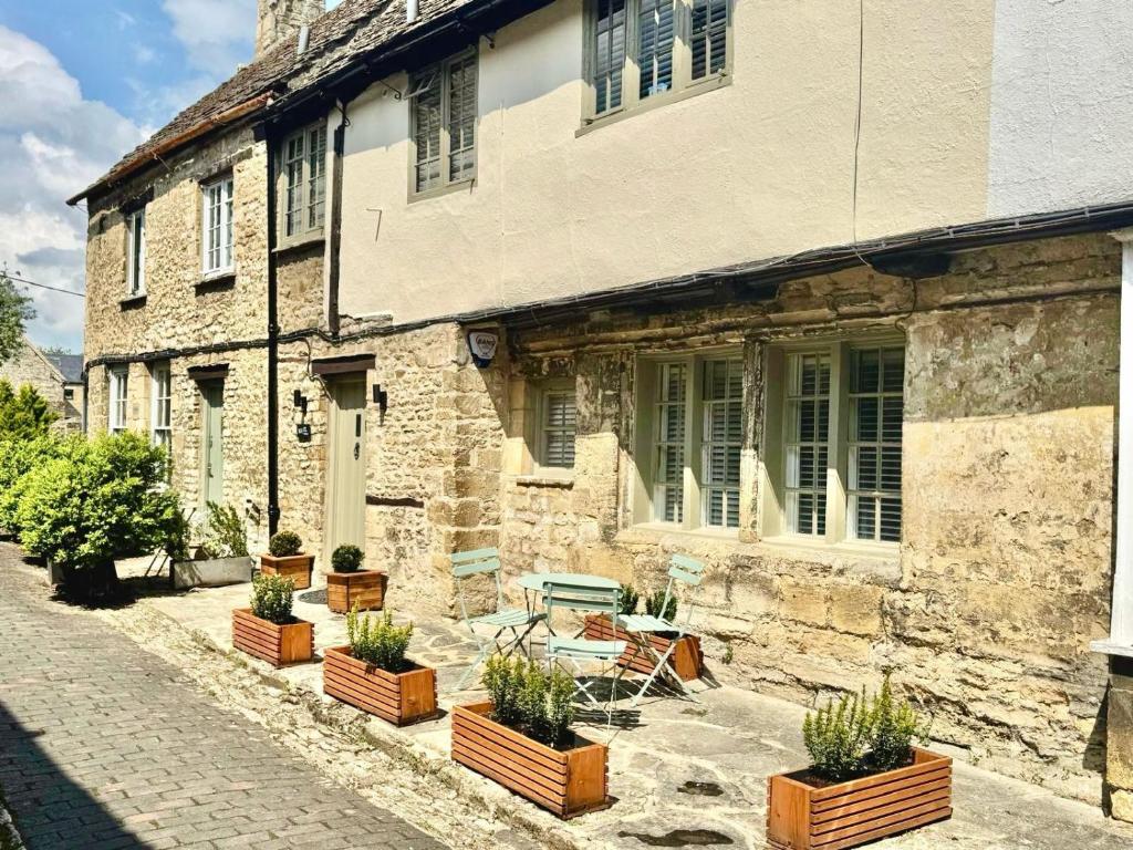Little Priory Cottage, Burford