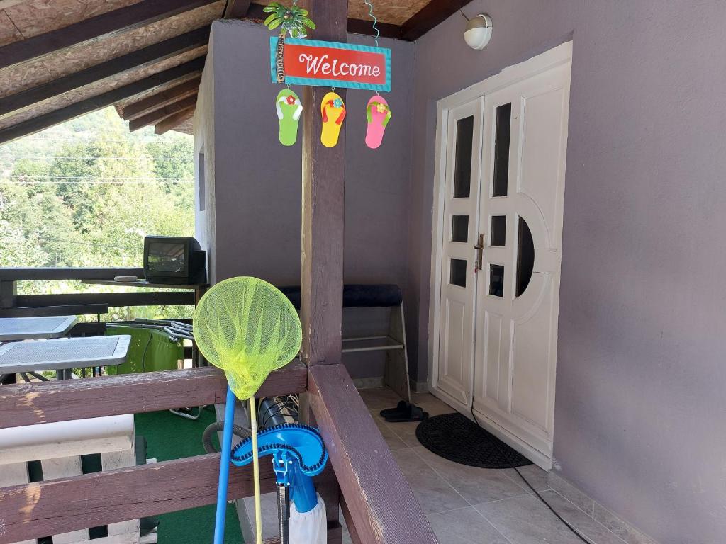 Aparmani Mitic, Jablanica