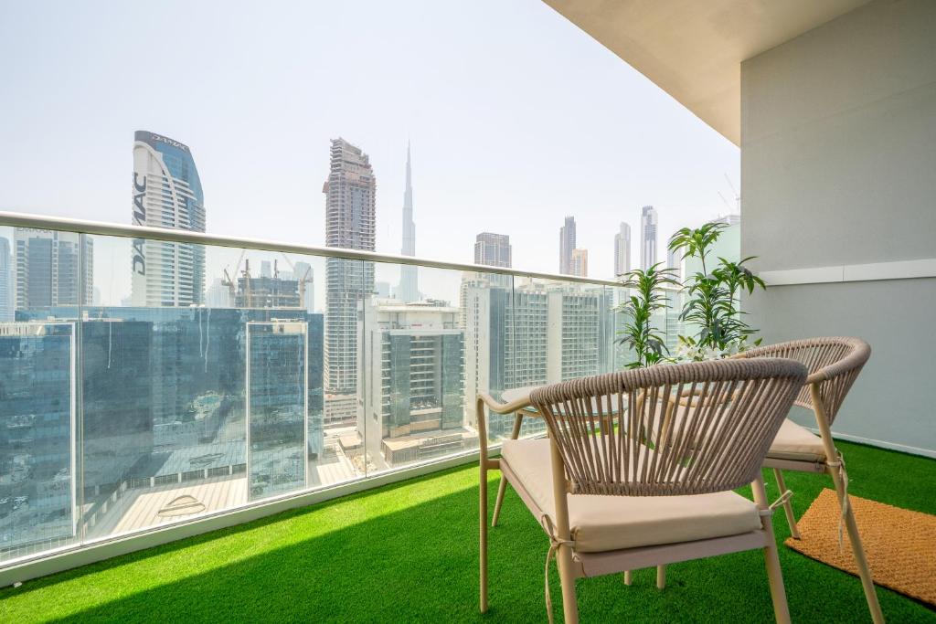 Stylish 1BR - Burj Khalifa View, Dubaj