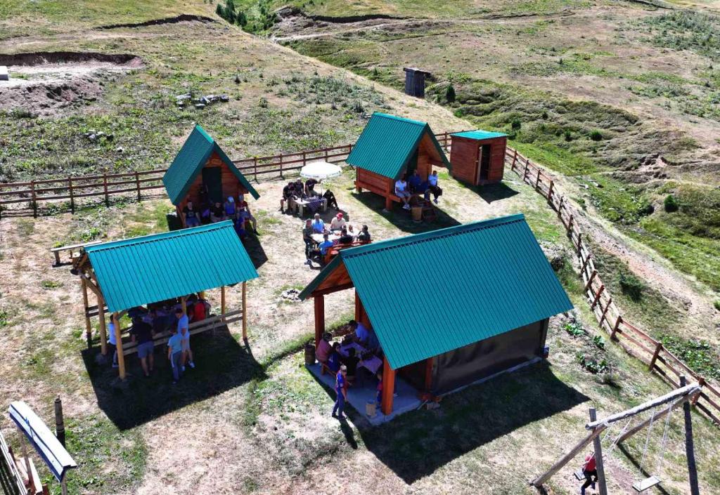 Eko Kamp Garcevic, Plav