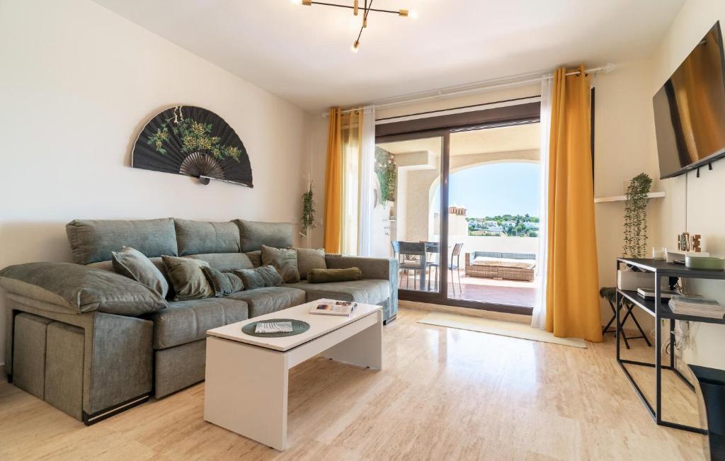 Lovely Apartment In Estepona With Wifi - 3