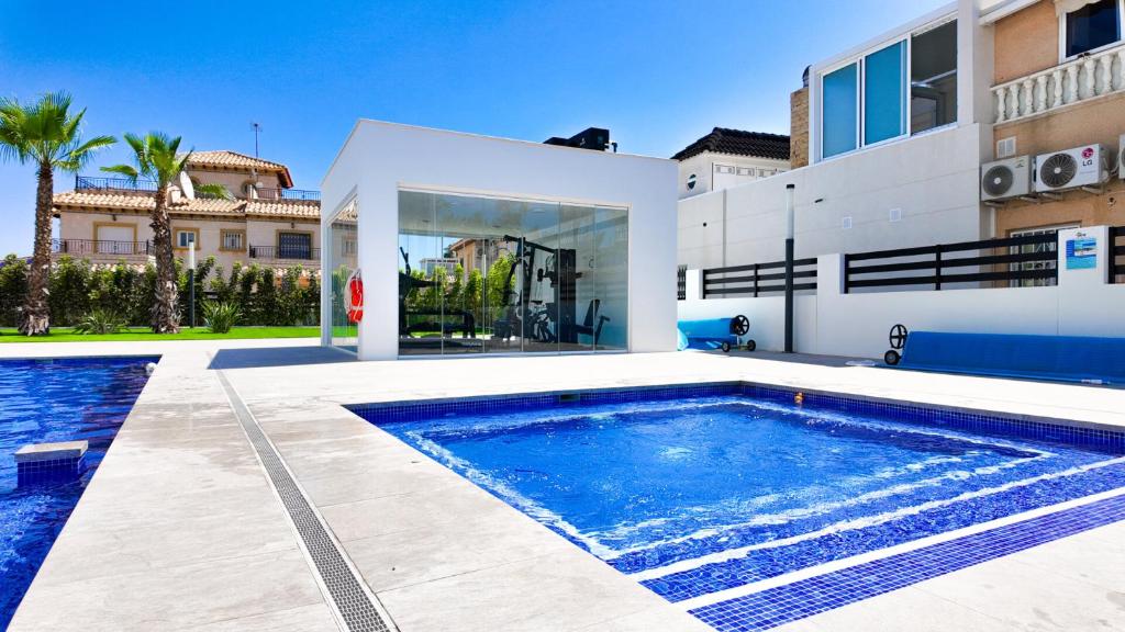 Penthouse Deluxe Zenia Star - 1