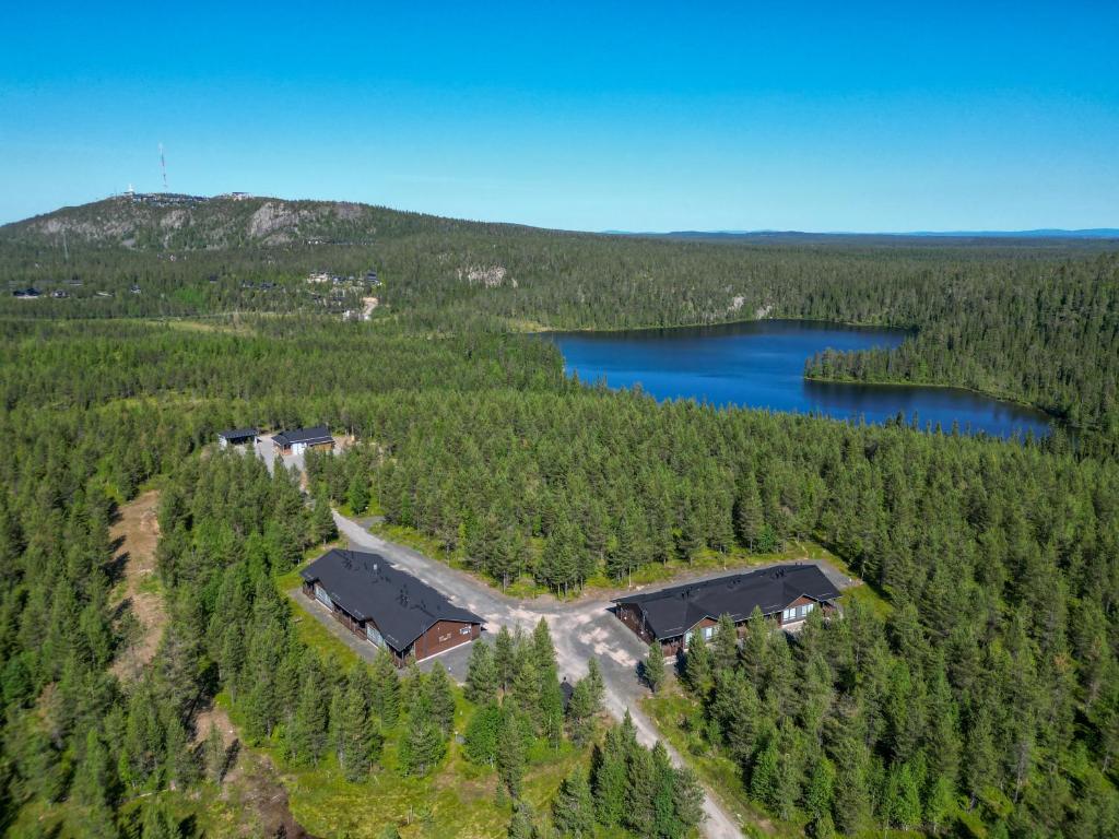 Kotokuusi 1 - Huoneisto luonnon keskellä, sisältää siivouksen ja Wifin, Ruka