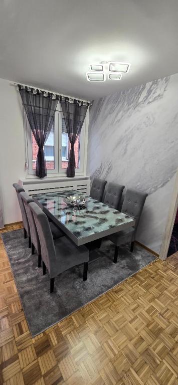 Lux Apartman Stojanović, Bělehrad