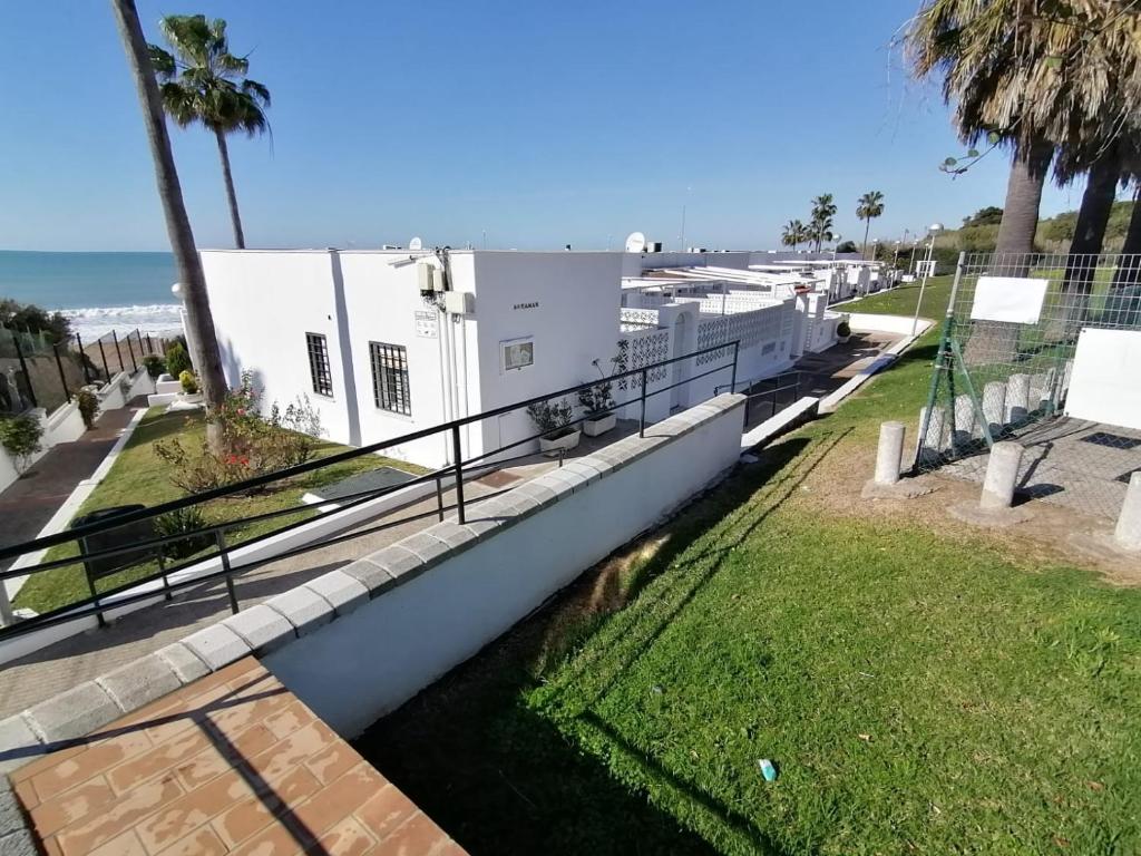 Apartamento junto a PLAYA LAS REDES-VISTAHERMOSA, CADIZ - 5