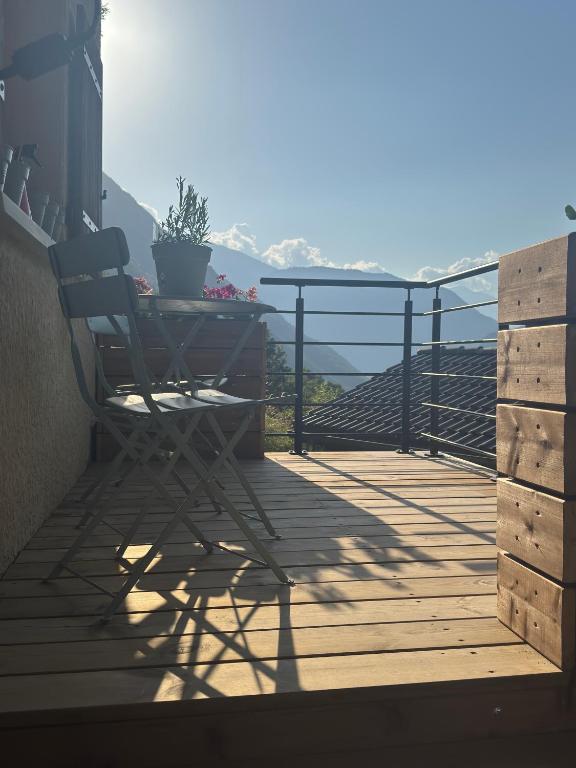 Light spacious, recently refurbished Studio near to Courchevel - 4