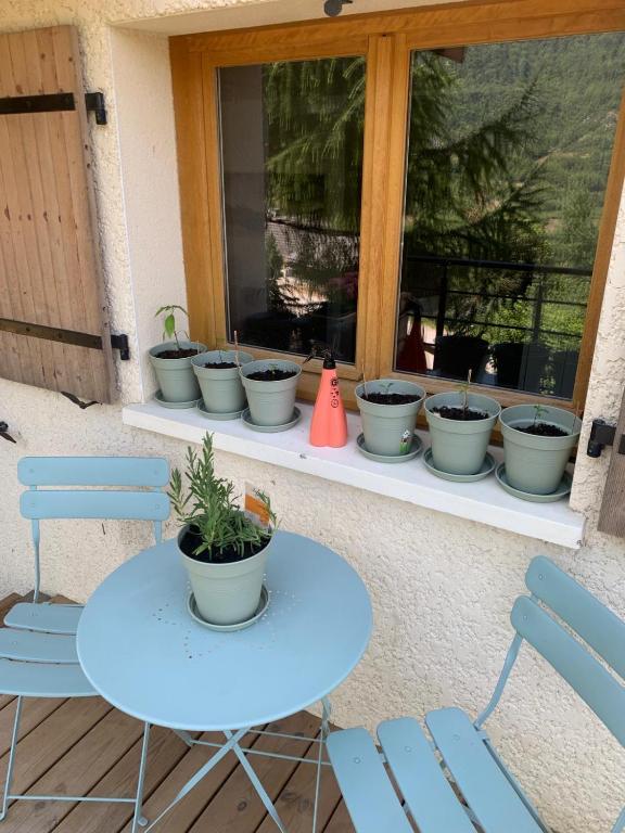 Light spacious, recently refurbished Studio near to Courchevel - 3