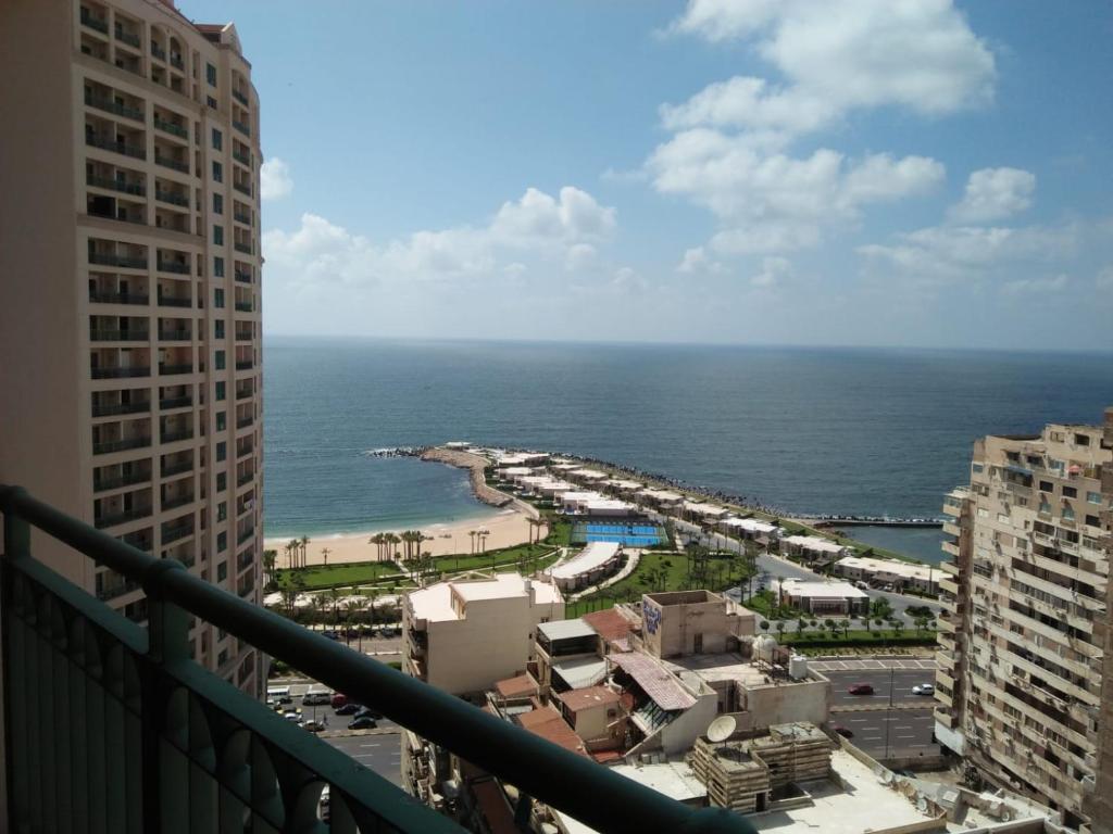 Luxury See View Apartment in San Stefano Grand Plaza, Alexandrie