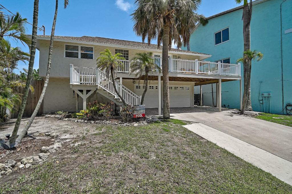 112 Columbus Blvd, Siesta Key