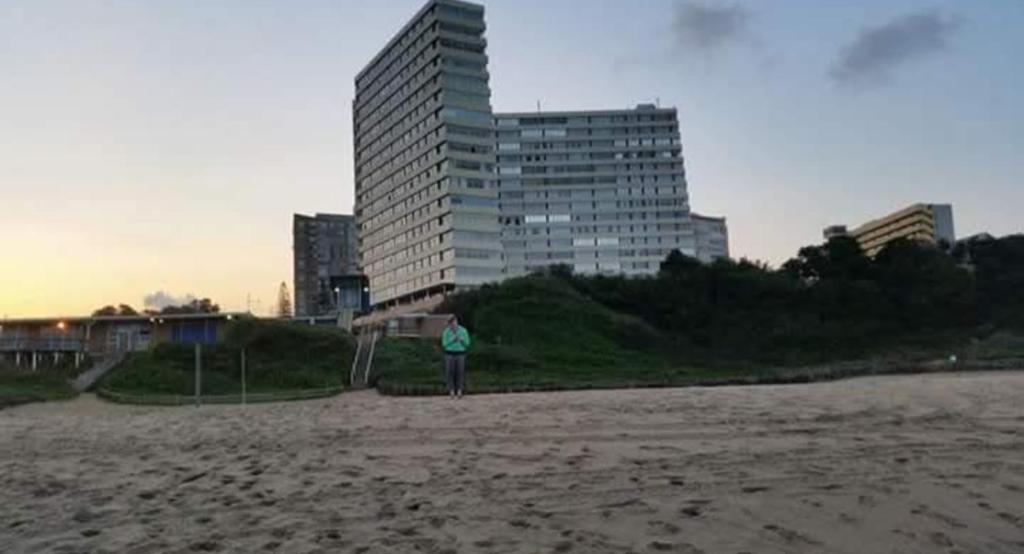 Shangri-La 704, Doonside