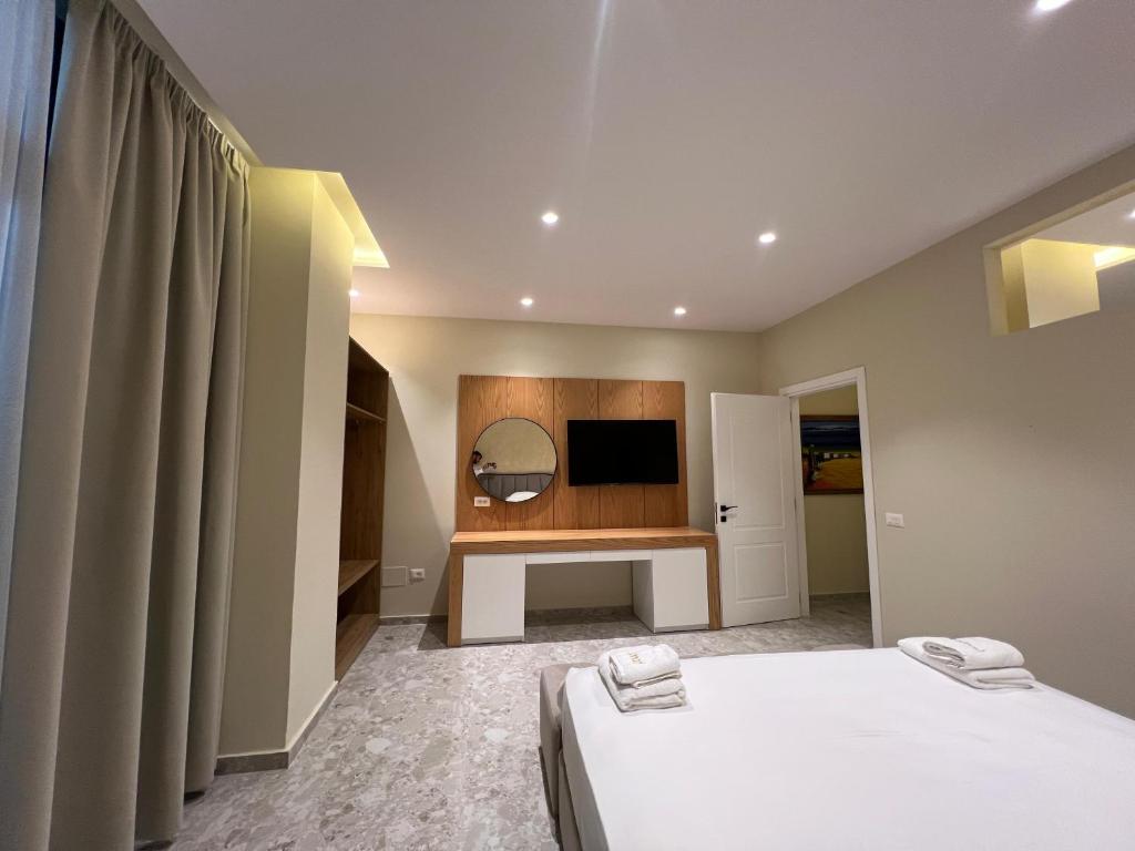 Hotel Zanzi — Hotel rooms in Durres, Durres