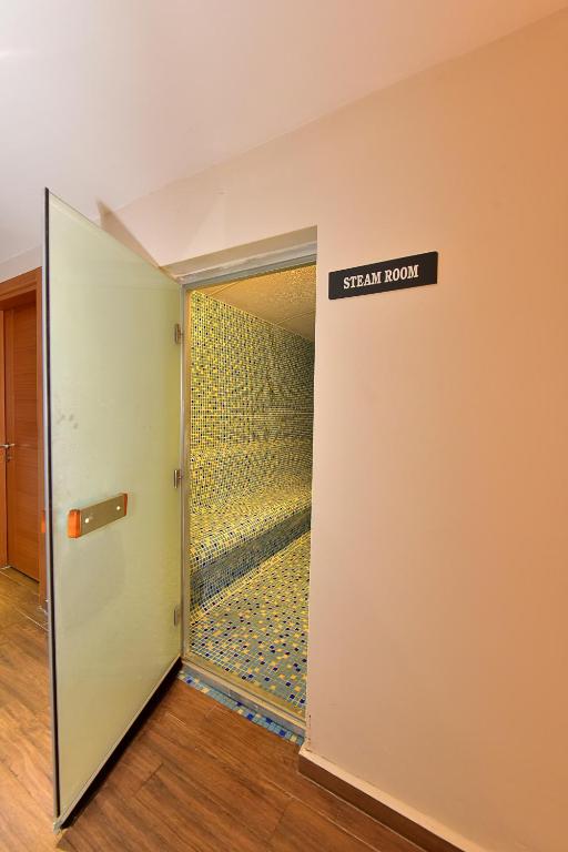 Steamroom