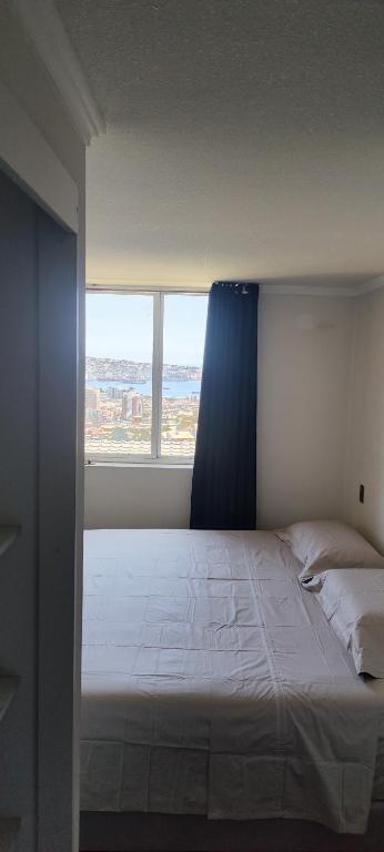 Ocean View & Pool Family Apartment 2P - 4