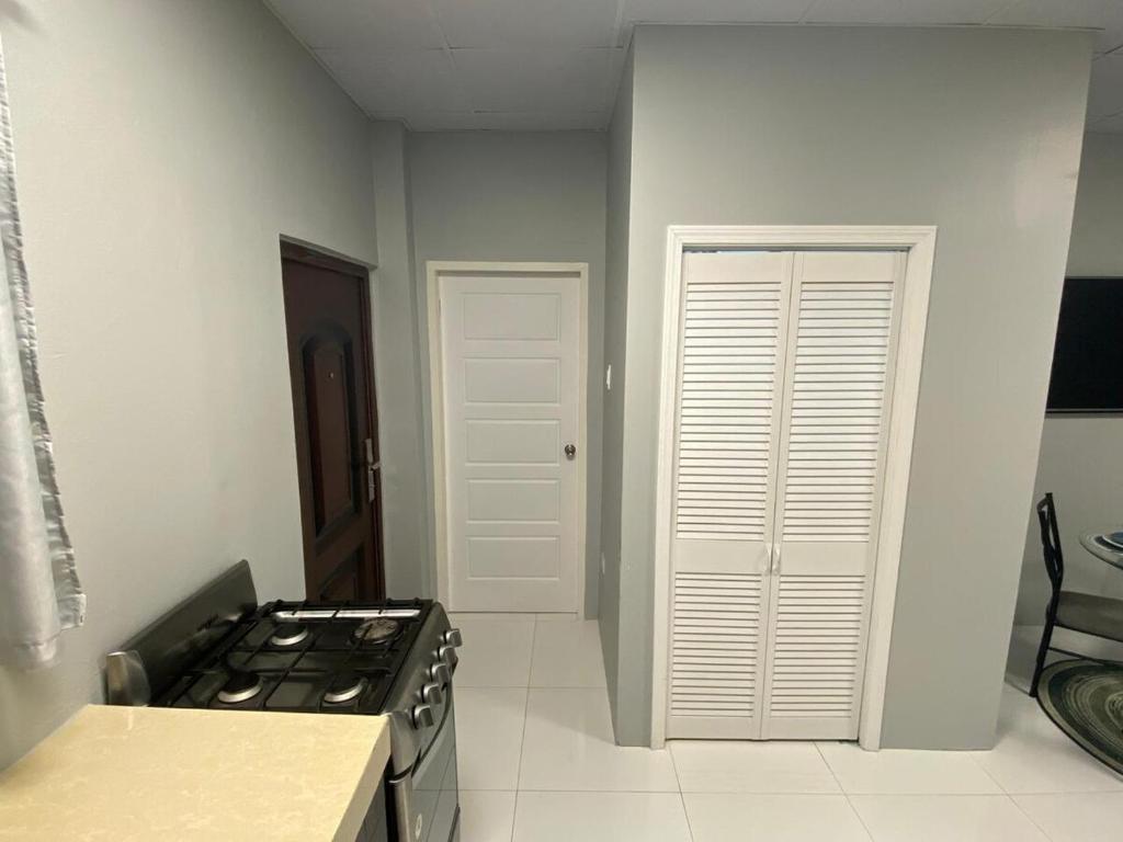 LeeCarT Properties, Dabadie