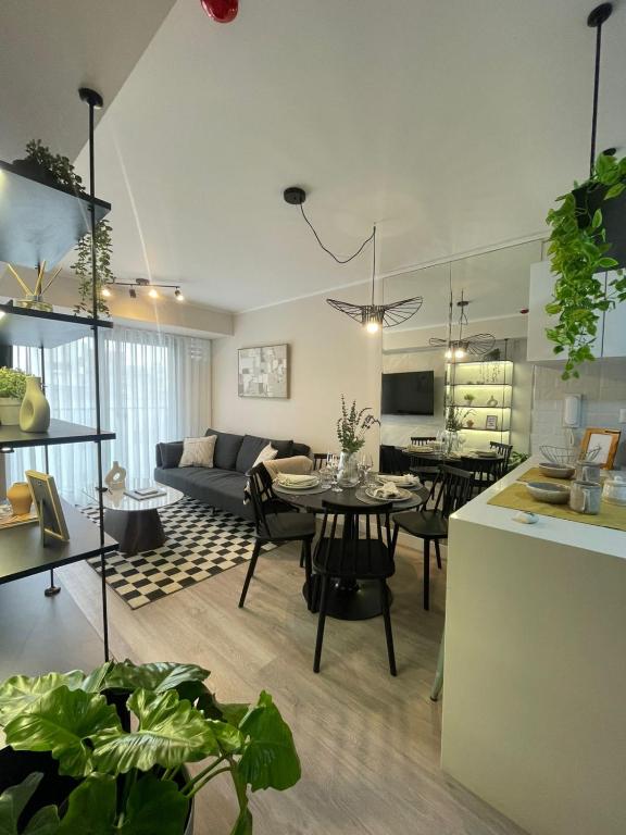 Art10 Milu - Miraflores-Larcomar, Lima