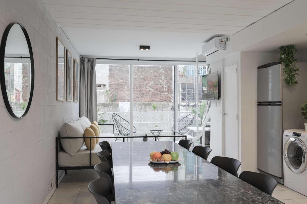 Fliphaus Gurruchaga 1200 - 2 Bd with Balcony in Soho, Buenos Aires