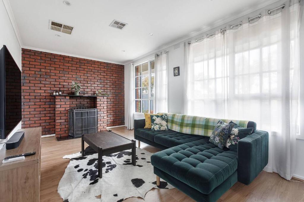 Werribee Breeze - Carefree Stays near River & Dining, Werribee