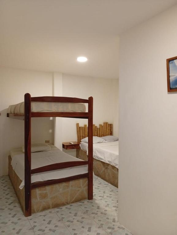 Hostal Moai - 2