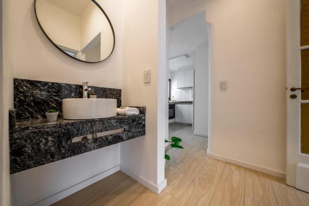 MOT Serrano 1100 - Microteatro Plaza Cortazar 9 pax - 3