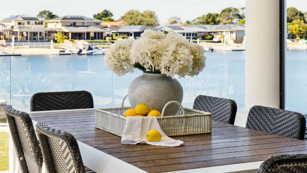 Ocean Starr - Glorious views of the Clarence, Yamba