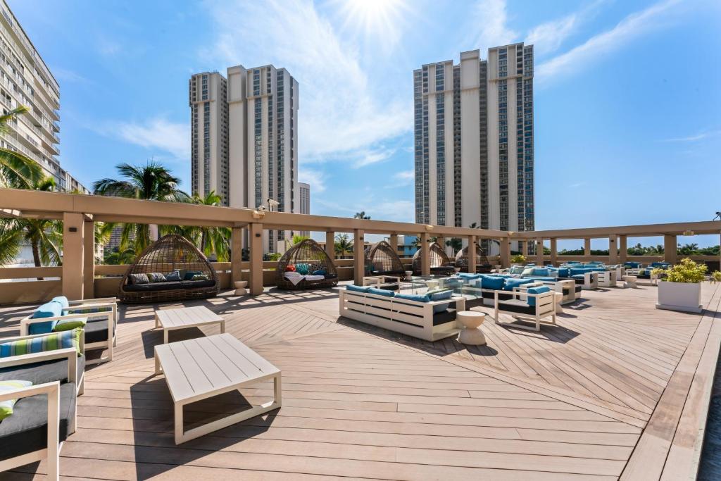 Ala Moana Hotel by Airpads