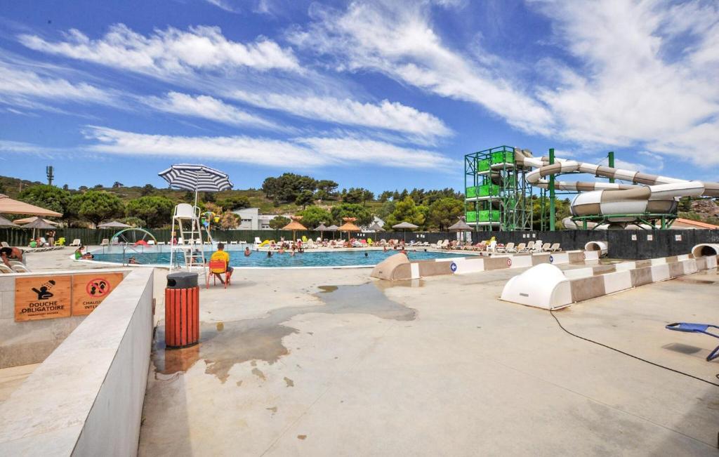 Mobile Home Proche Mer Piscine - 2