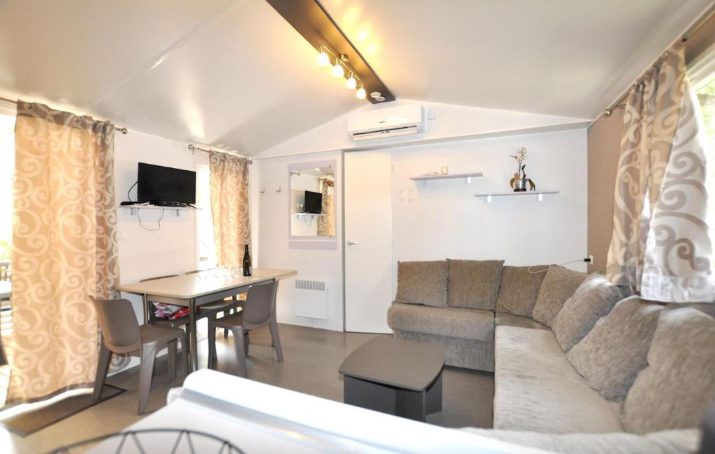 Mobile Home Proche Mer Piscine - 3