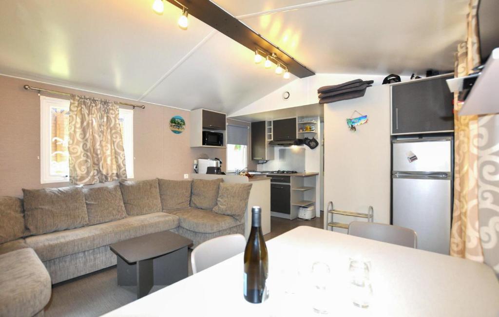 Mobile Home Proche Mer Piscine - 5
