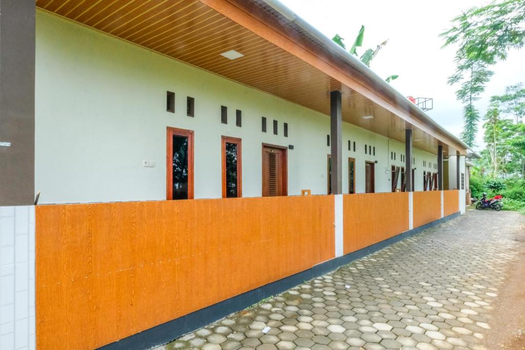 RedDoorz near Wisata Kalianget Wonosobo, Kalianget