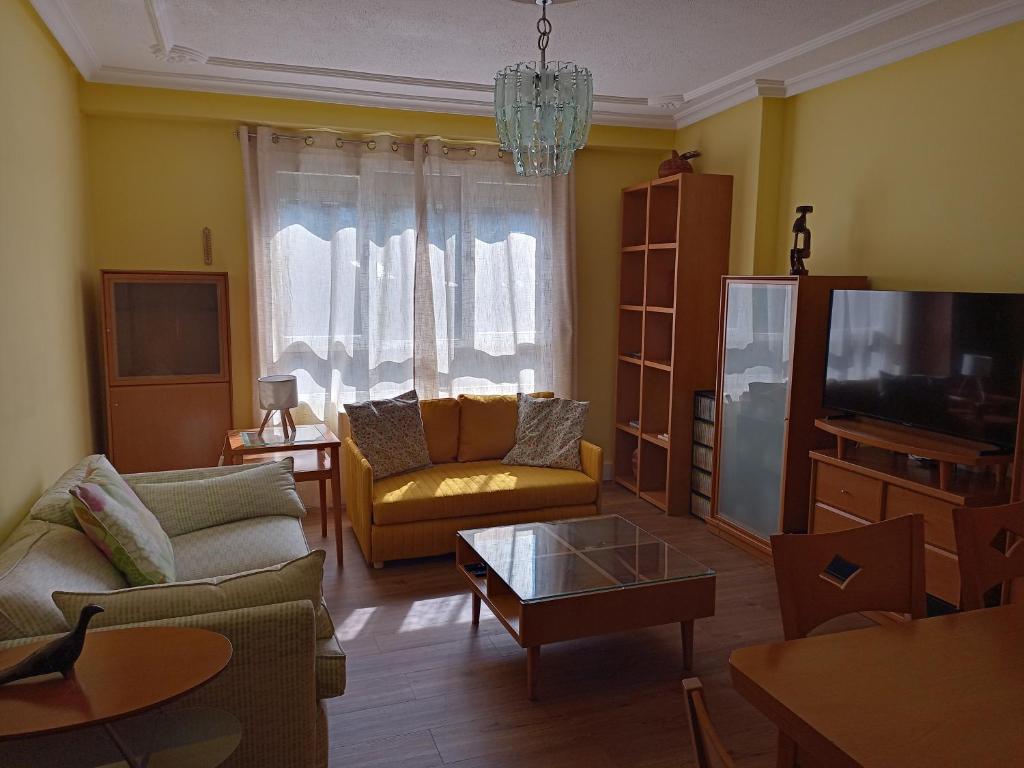 El refugio de Noa, Mieres