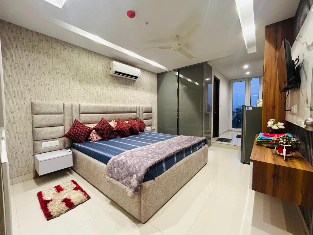 The Escape to Paradise III, Zirakpur