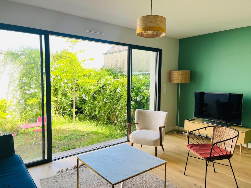 Maison neuve 3 chambres Nantes - confort pour famille & amis, wifi, parking - 3