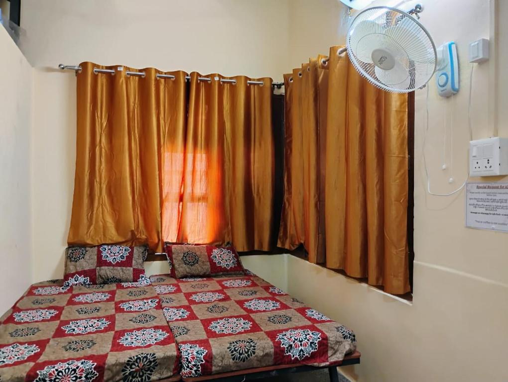 shri vishwanatha dharmdhara foundation, Váránasí