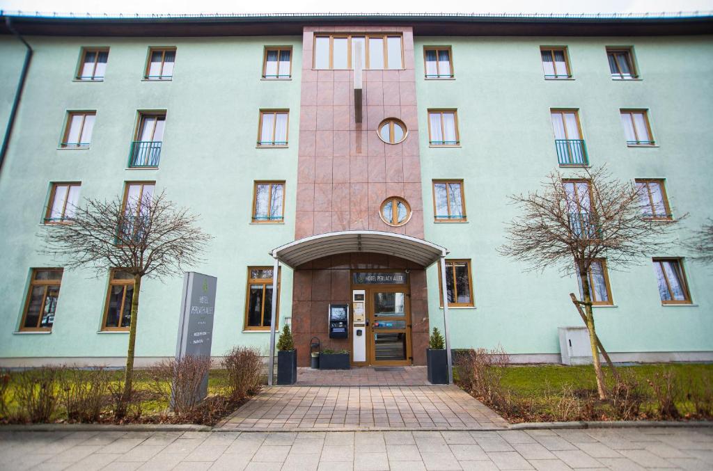 Hotel Perlach Allee by Blattl - 2