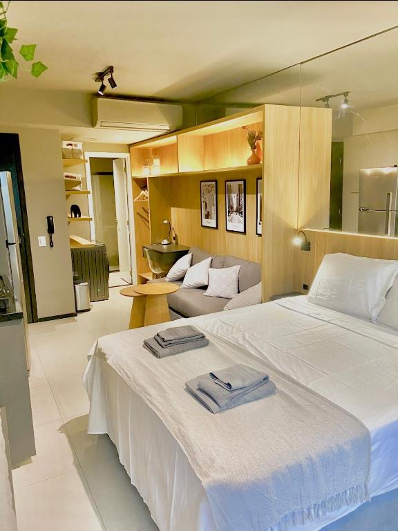 Consolacao GREY BOX - Studio de Luxo no Centro - Ar Condicionado - Cama Queen - Maquina de Lavar - Prox Metrô- Cozinha Completa - Wifi 500mbps - 7 andar, São Paulo