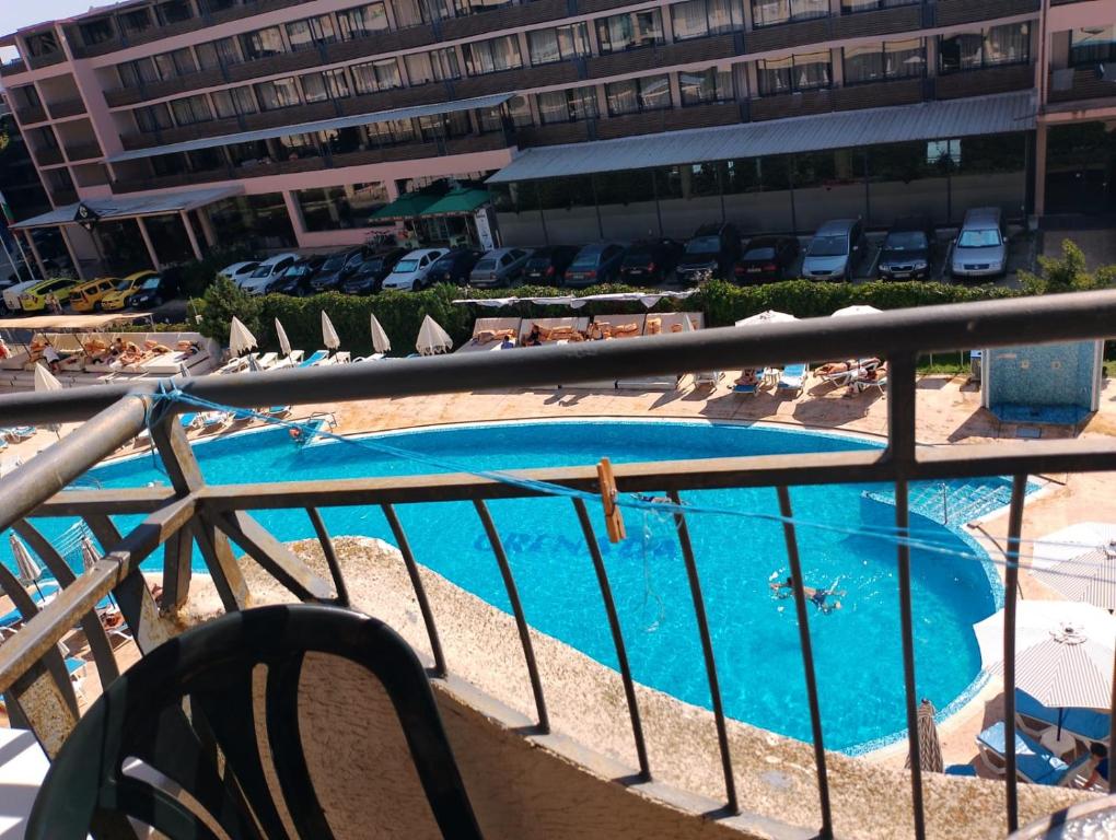 Jolka, Slunečné pobřeží