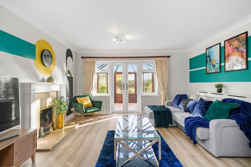 Detached 6 Bedroom Cambridgeshire Abode - Pets, Whittlesford