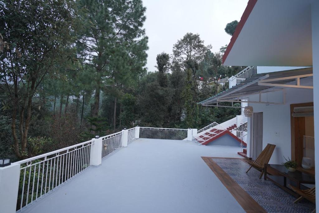 KAAShi - Banaras, Bhimtal