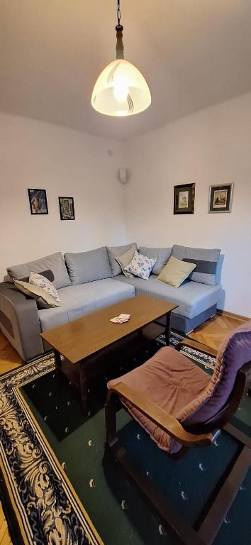 Apartment 4 - 3
