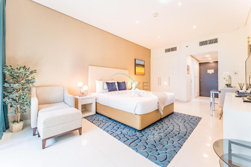 City View Studio on High Floor, Steps from Metro, Beside Water Canal, Quick Downtown Access, The Cosmopolitan, Business Bay by Deluxe Holiday Homes, Dubai