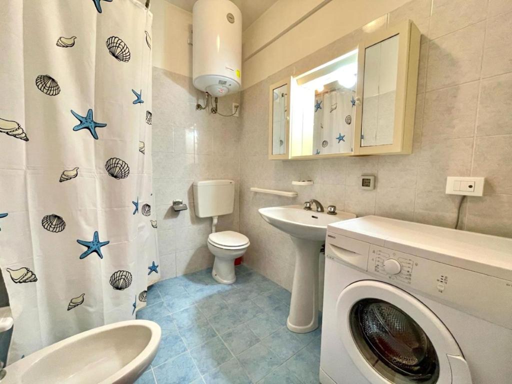 Spacious apartment just 200m from the sea - 5