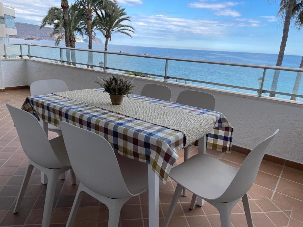Great apartment facing the sea - 2