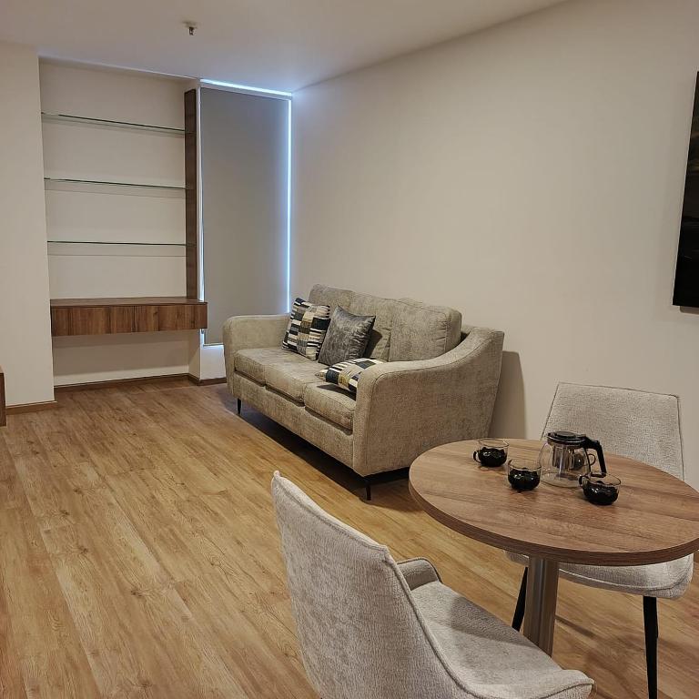 Hotel Santiago de Compostella Suites - 3