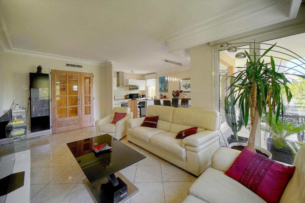 Lumineux 3 chambres TERRASSE PISCINE PARKING A3B134 - 3